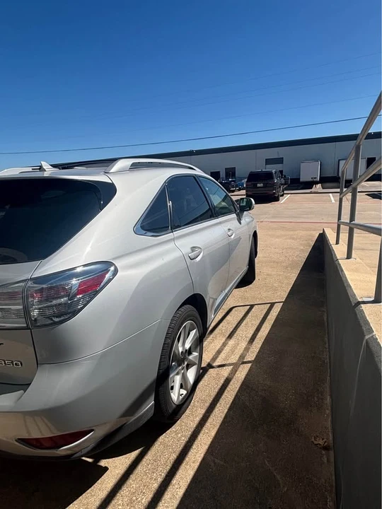 2010 Lexus RX 3rd Gen - Image 3 of 9