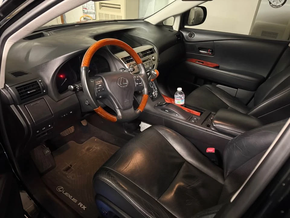 2010 Lexus RX 3rd Gen - Image 10 of 17