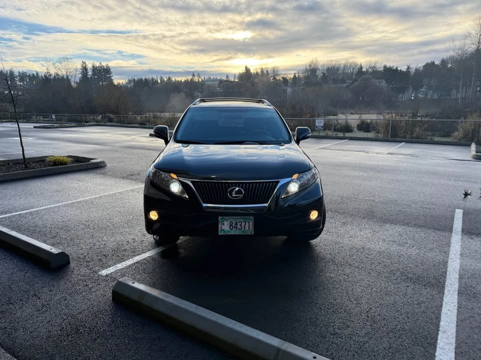2010 Lexus RX 3rd Gen - Image 2 of 17