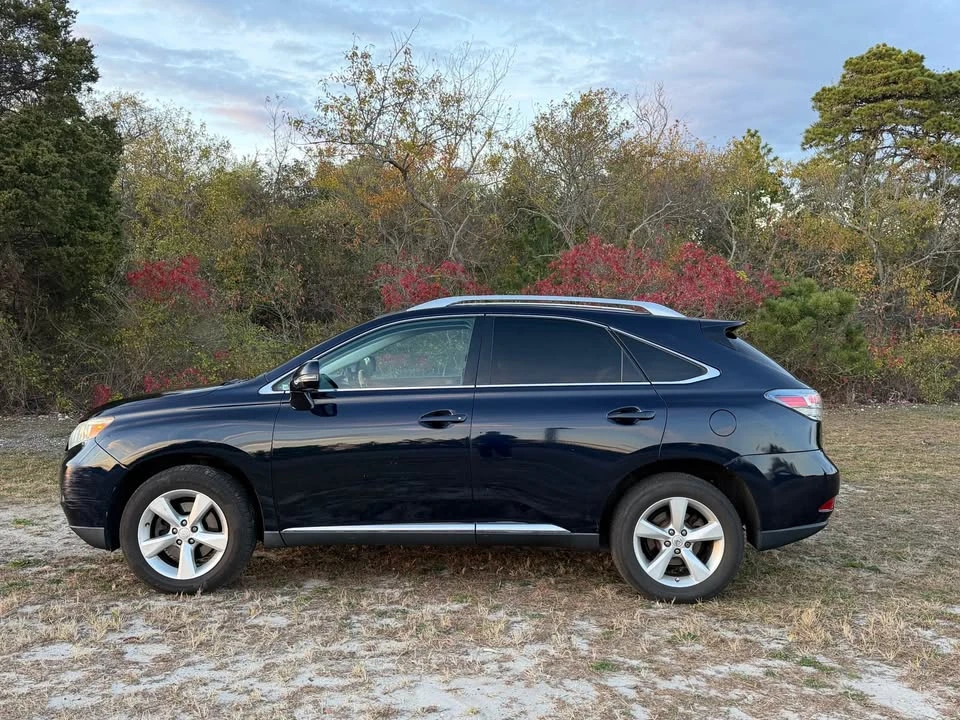 2010 Lexus RX 3rd Gen - Image 10 of 16