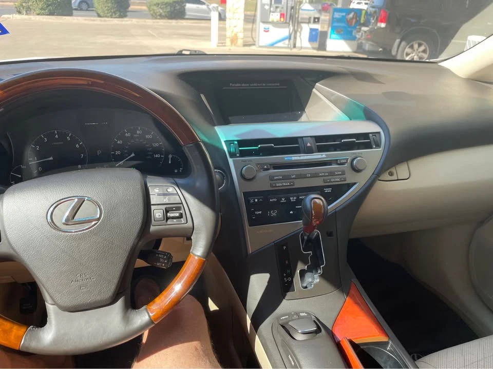 2010 Lexus RX 3rd Gen - Image 7 of 11