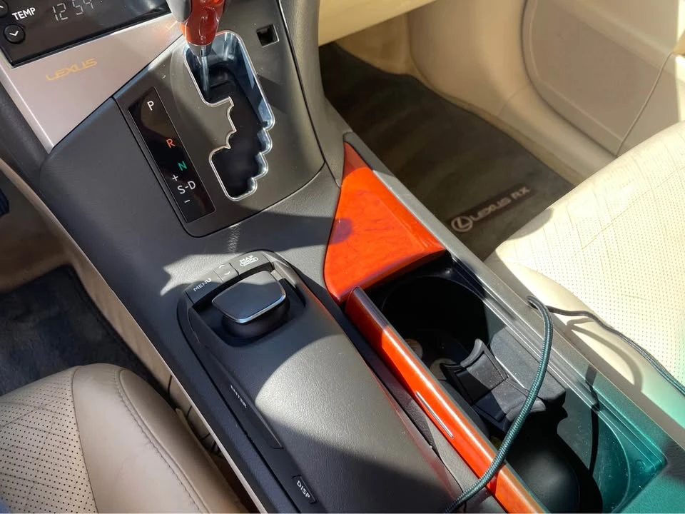 2010 Lexus RX 3rd Gen - Image 6 of 11