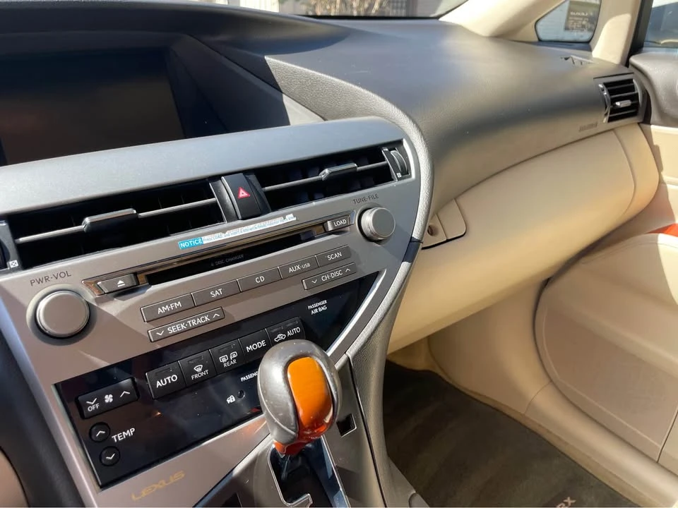 2010 Lexus RX 3rd Gen - Image 5 of 11