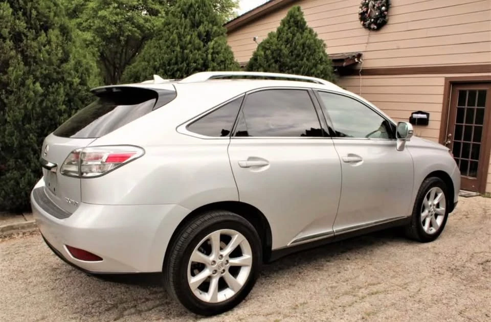 2010 Lexus RX 3rd Gen - Image 9 of 17