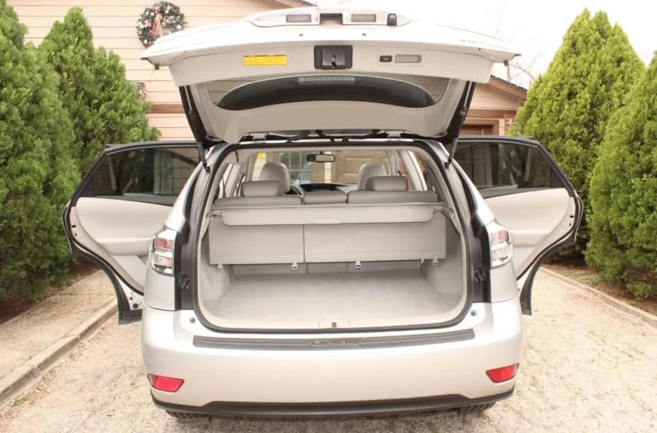 2010 Lexus RX 3rd Gen - Image 13 of 17