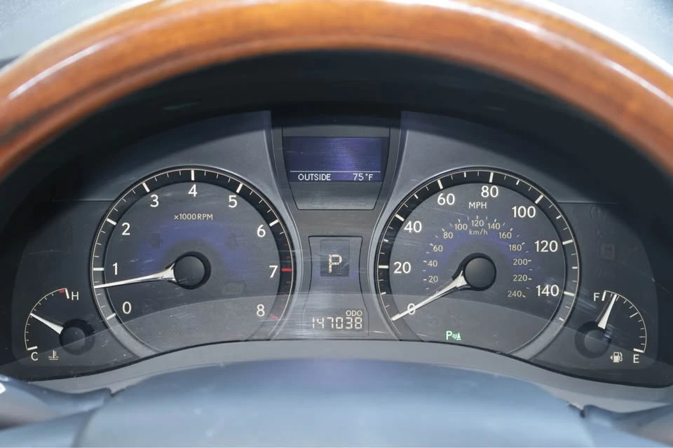2010 Lexus RX 3rd Gen - Image 16 of 17