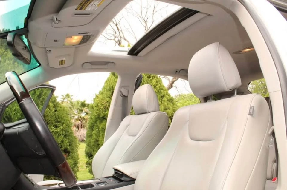 2010 Lexus RX 3rd Gen - Image 14 of 17
