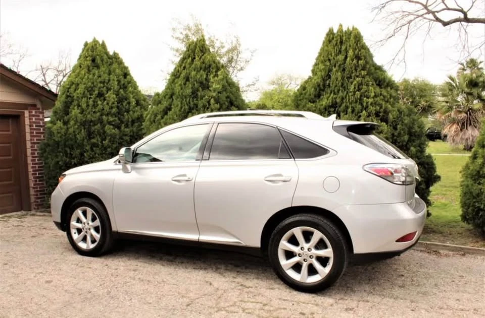 2010 Lexus RX 3rd Gen - Image 6 of 17