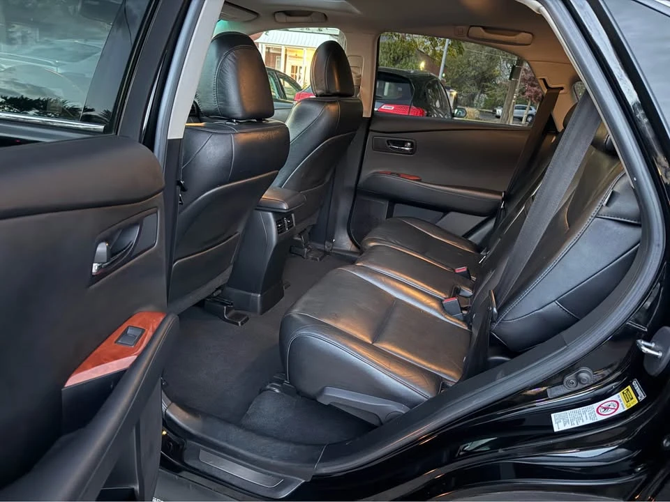 2010 Lexus RX 3rd Gen - Image 10 of 18