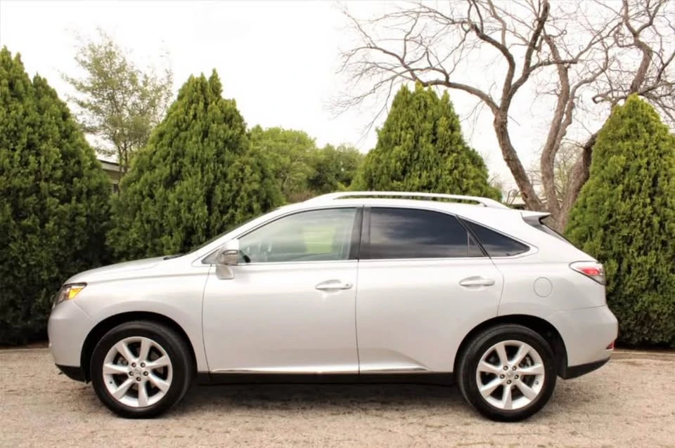 2010 Lexus RX 3rd Gen - Image 8 of 17