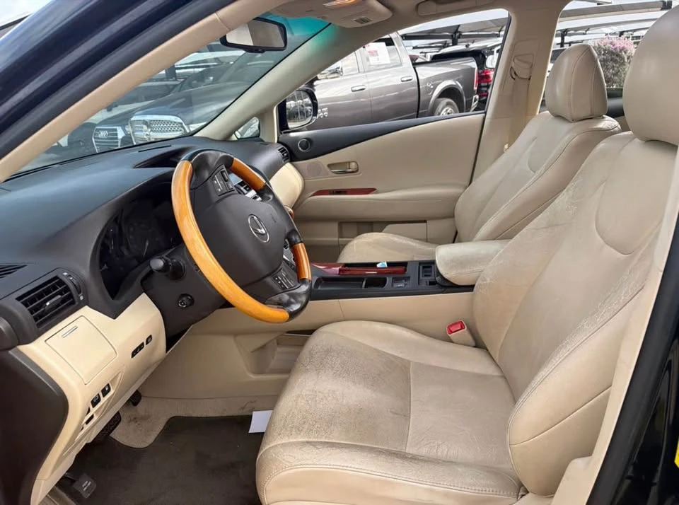 2010 Lexus RX 3rd Gen - Image 11 of 17
