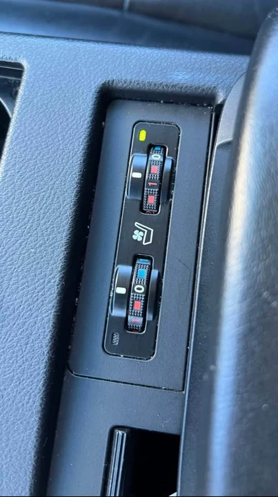 2010 Lexus RX 3rd Gen - Image 12 of 12