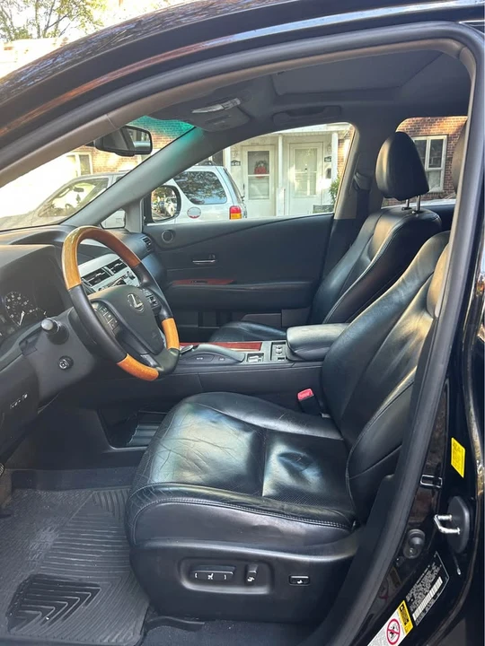 2010 Lexus RX 3rd Gen - Image 6 of 12
