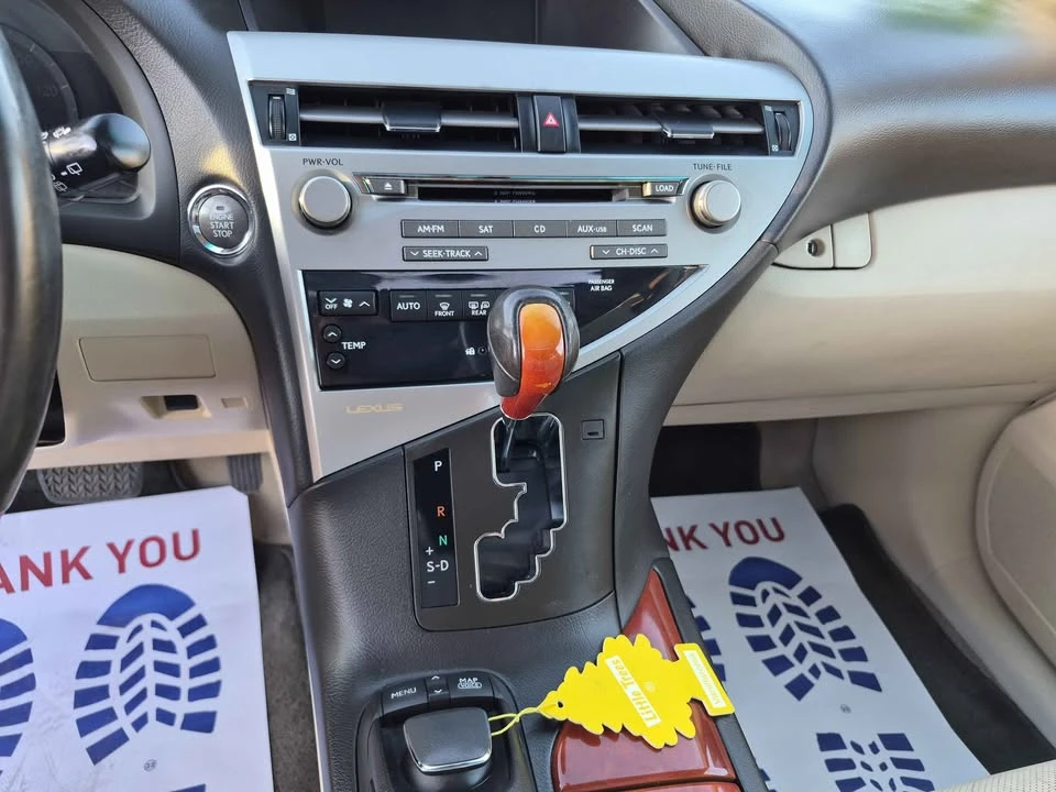 2010 Lexus RX 3rd Gen - Image 11 of 15