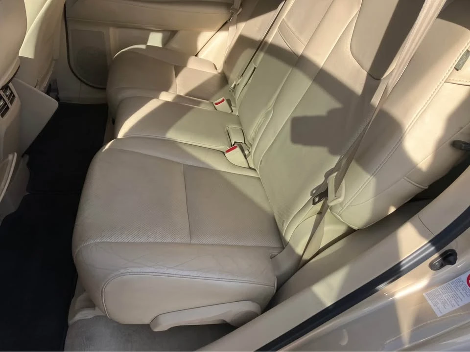 2010 Lexus RX 3rd Gen - Image 6 of 10