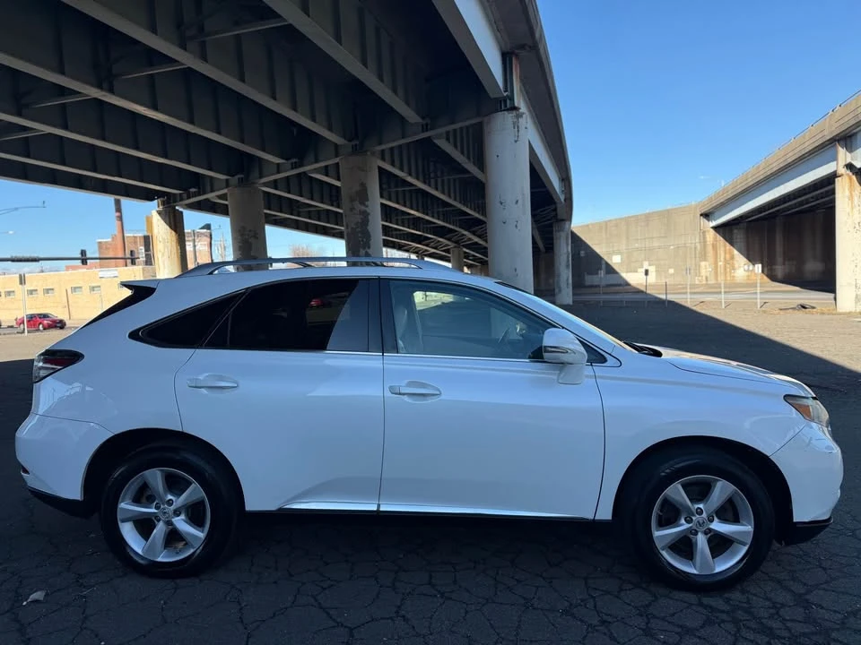 2010 Lexus RX 3rd Gen - Image 4 of 19