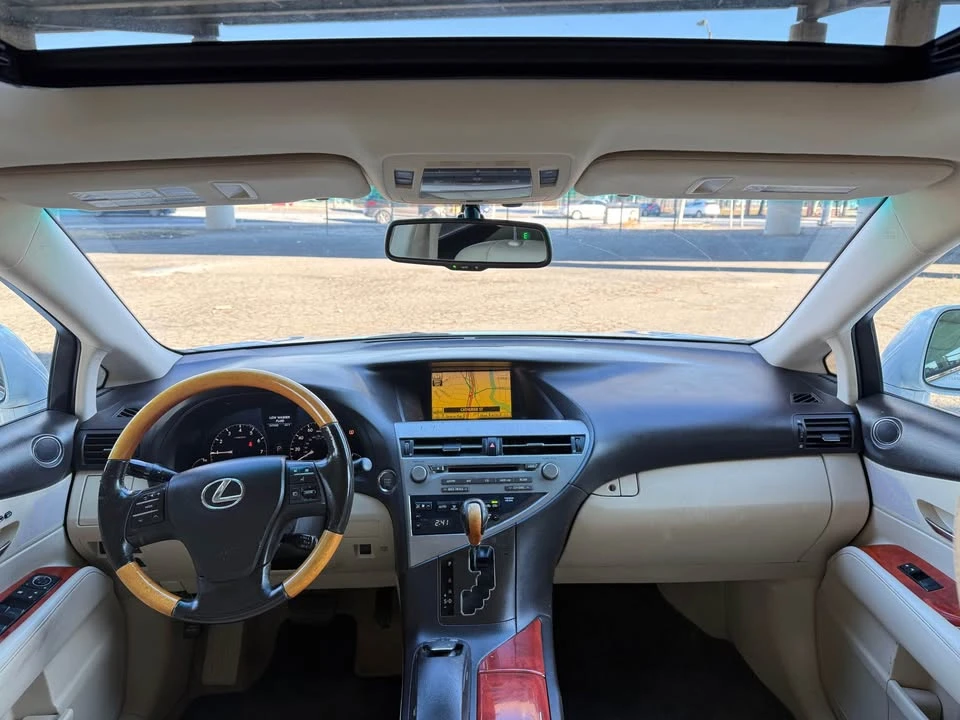 2010 Lexus RX 3rd Gen - Image 10 of 19