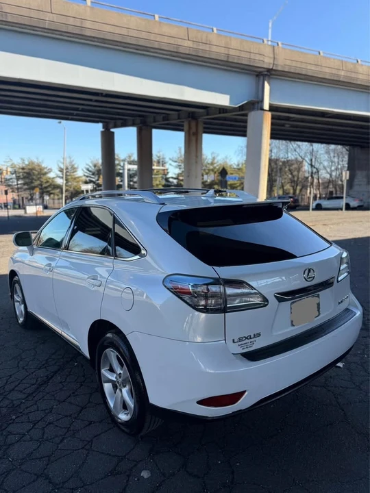 2010 Lexus RX 3rd Gen - Image 7 of 19