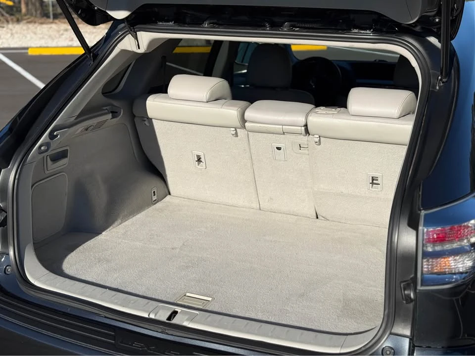 2010 Lexus RX 3rd Gen - Image 13 of 18