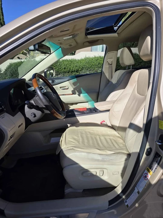 2010 Lexus RX 3rd Gen - Image 5 of 13