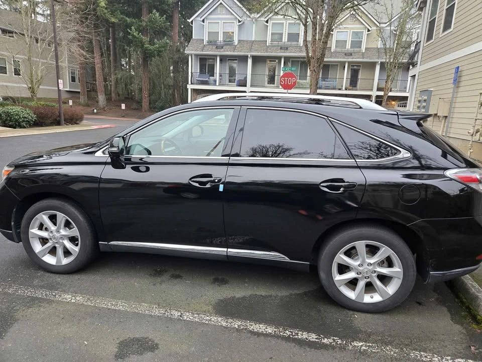 2010 Lexus RX 3rd Gen - Image 2 of 9