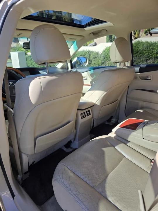 2010 Lexus RX 3rd Gen - Image 7 of 13