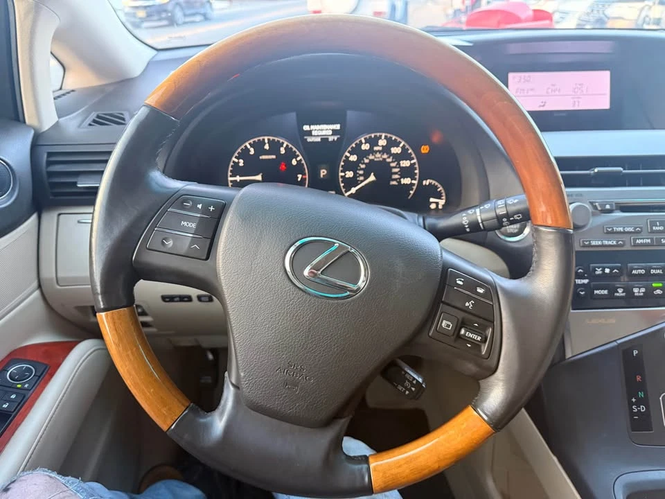 2010 Lexus RX 3rd Gen - Image 13 of 17