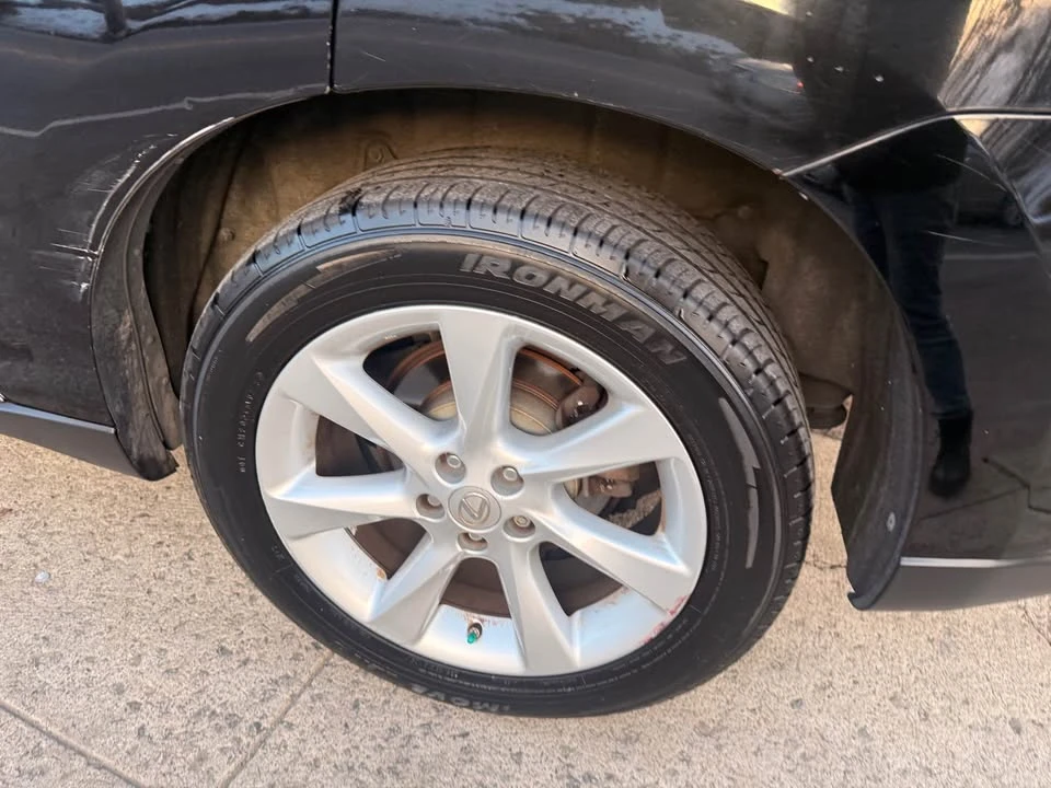 2010 Lexus RX 3rd Gen - Image 7 of 17