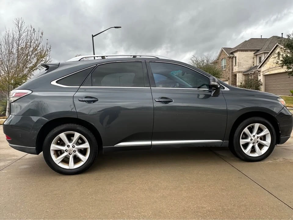 2010 Lexus RX 3rd Gen - Image 6 of 10