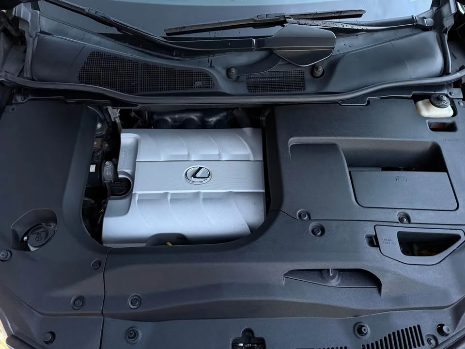 2010 Lexus RX 3rd Gen - Image 16 of 20