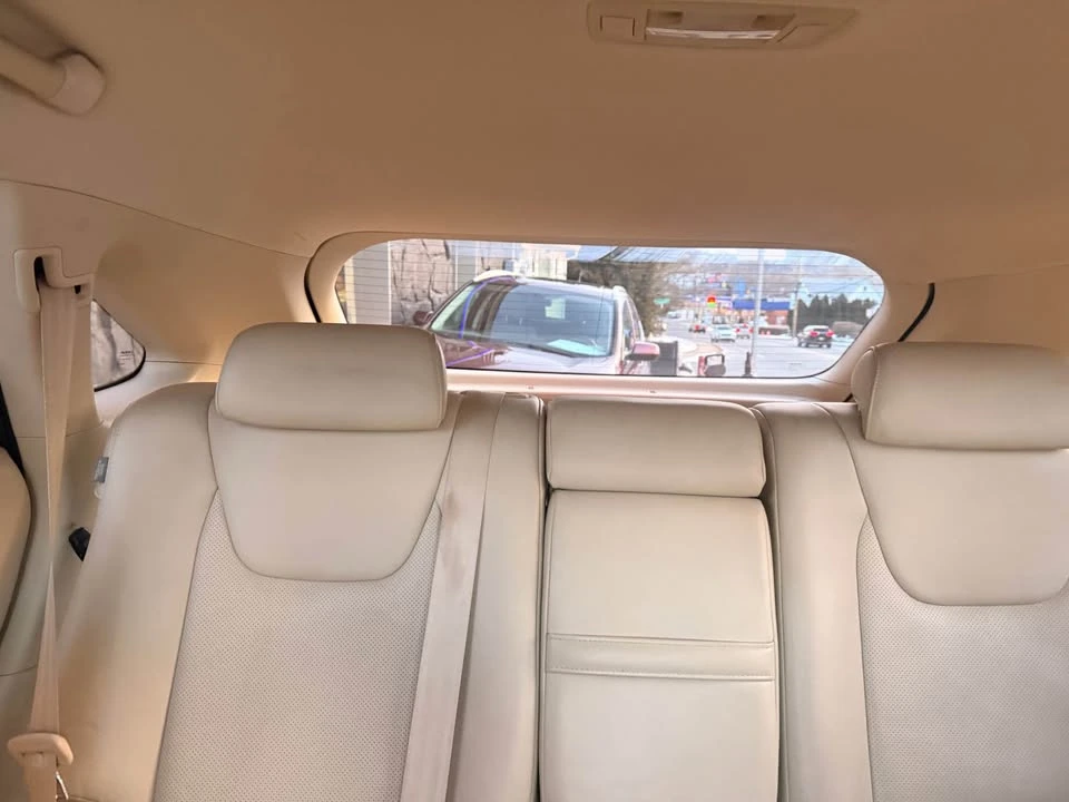 2010 Lexus RX 3rd Gen - Image 16 of 17