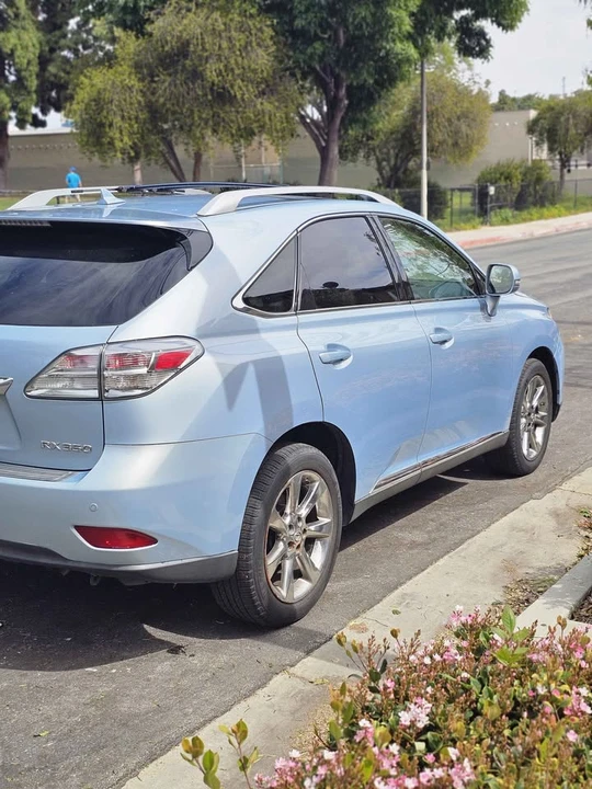 2010 Lexus RX 3rd Gen - Image 4 of 13
