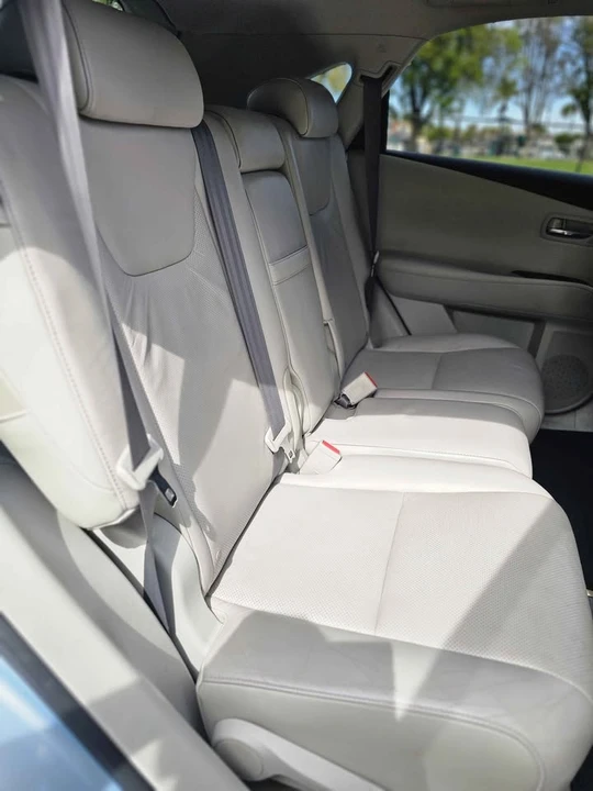 2010 Lexus RX 3rd Gen - Image 5 of 13