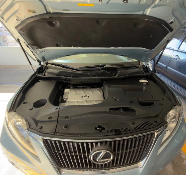 2010 Lexus RX 3rd Gen - Image 11 of 12
