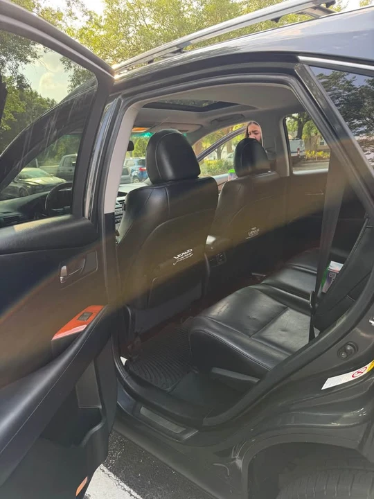 2010 Lexus RX 3rd Gen - Image 15 of 20