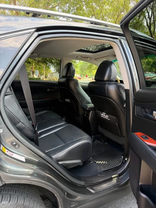 2010 Lexus RX 3rd Gen - Image 10 of 20