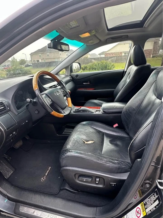 2010 Lexus RX 3rd Gen - Image 2 of 10