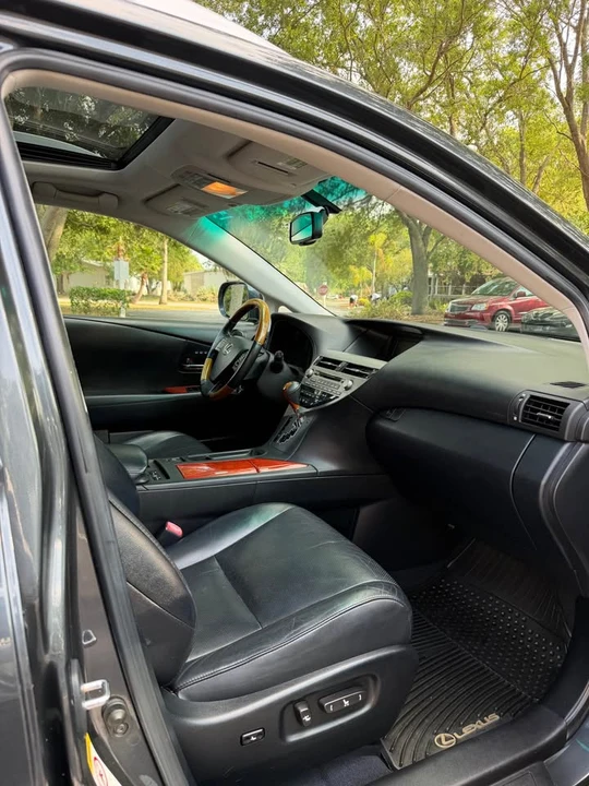 2010 Lexus RX 3rd Gen - Image 9 of 20