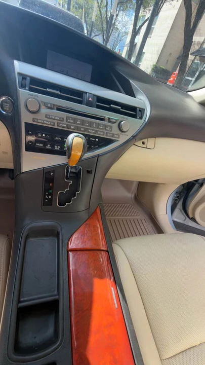 2010 Lexus RX 3rd Gen - Image 12 of 12