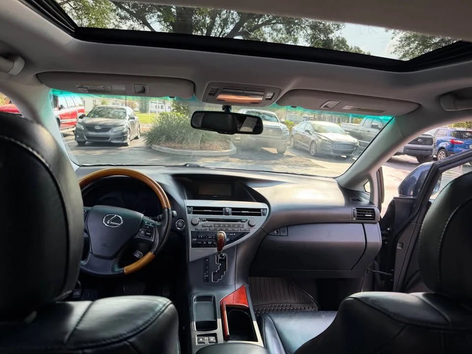 2010 Lexus RX 3rd Gen - Image 14 of 20