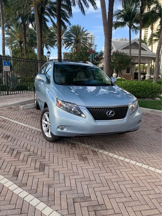 2010 Lexus RX 3rd Gen - Image 4 of 19