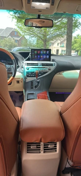 2010 Lexus RX 3rd Gen - Image 11 of 16