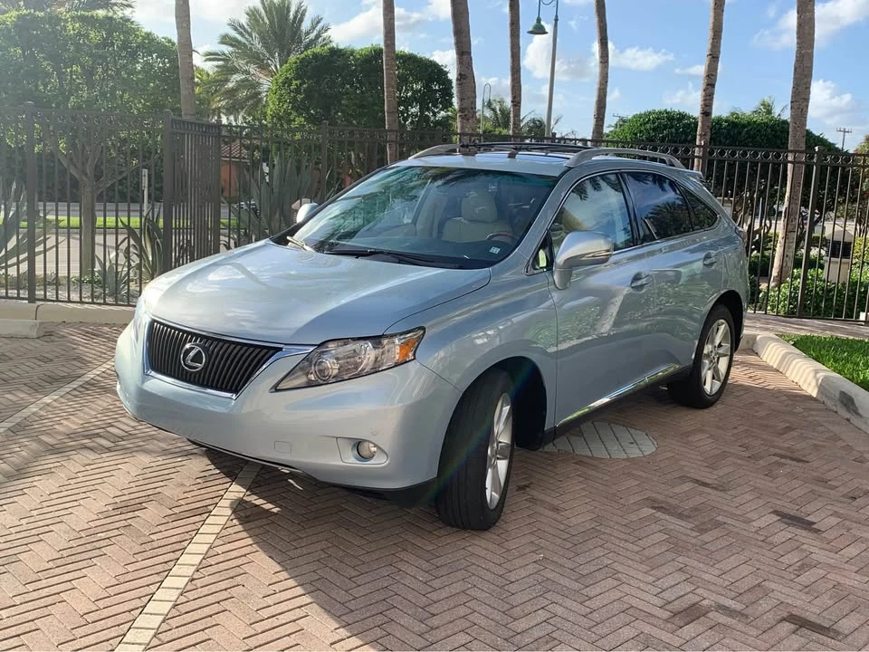 2010 Lexus RX 3rd Gen - Image 11 of 19