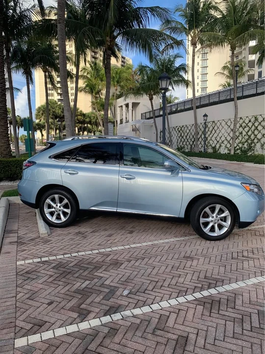 2010 Lexus RX 3rd Gen - Image 6 of 19