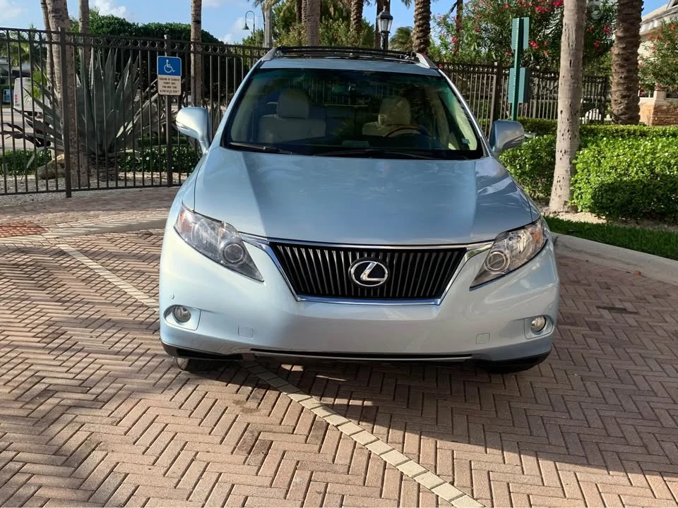 2010 Lexus RX 3rd Gen - Image 12 of 19