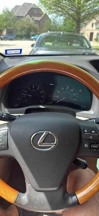 2010 Lexus RX 3rd Gen - Image 5 of 16
