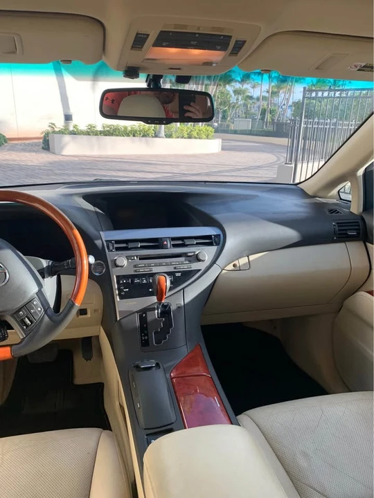 2010 Lexus RX 3rd Gen - Image 19 of 19