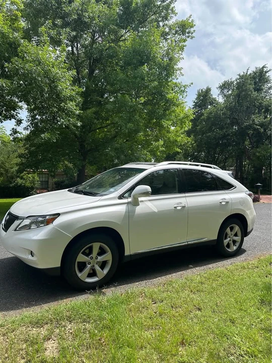 2010 Lexus RX 3rd Gen - Image 2 of 17