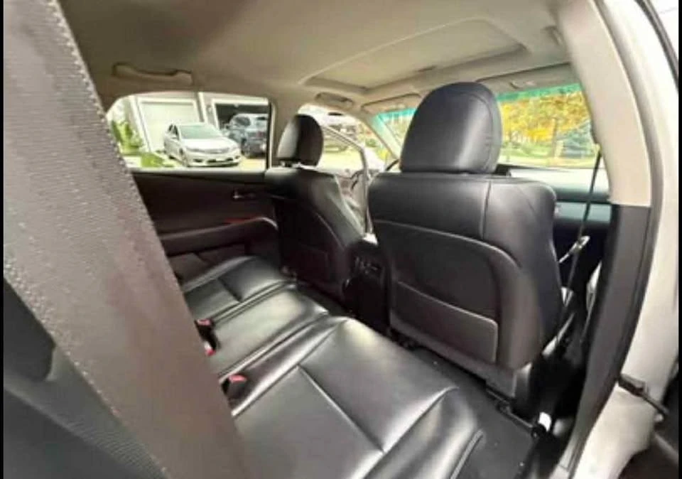 2010 Lexus RX 3rd Gen - Image 8 of 9
