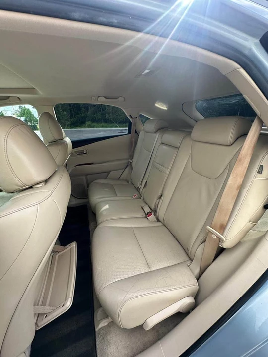 2010 Lexus RX 3rd Gen - Image 9 of 14